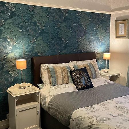 Bed and Breakfast Esjays At Knowles House Lytham St Annes Esterno foto